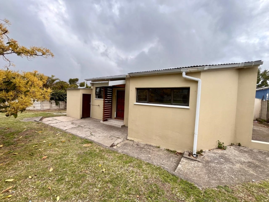 To Let 2 Bedroom Property for Rent in Cambridge Eastern Cape
